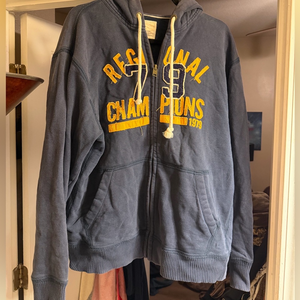 Mens Old Navy Athletic Style Hoodie